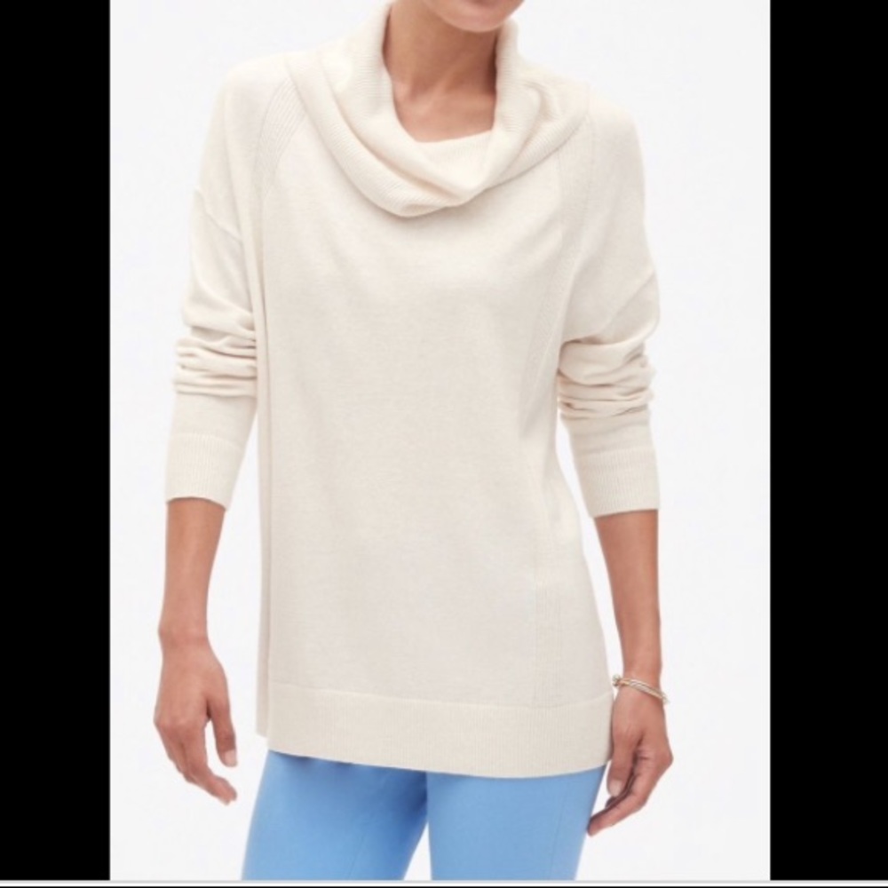 Banana Republic Lightweight Cowl Neck Sweater xs